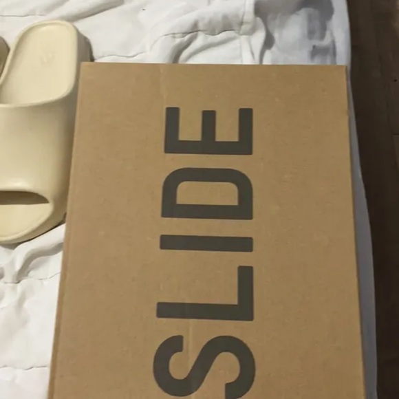 yeezy slides - Picture 4 of 6
